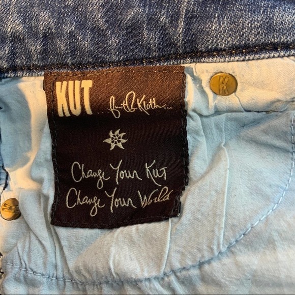 Kut from the Kloth distressed wash Skinny Jeans 8 - Picture 5 of 7